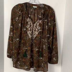 Mason and Belle Floral Green, red and gold color blouse in a Woman’s Size XXL